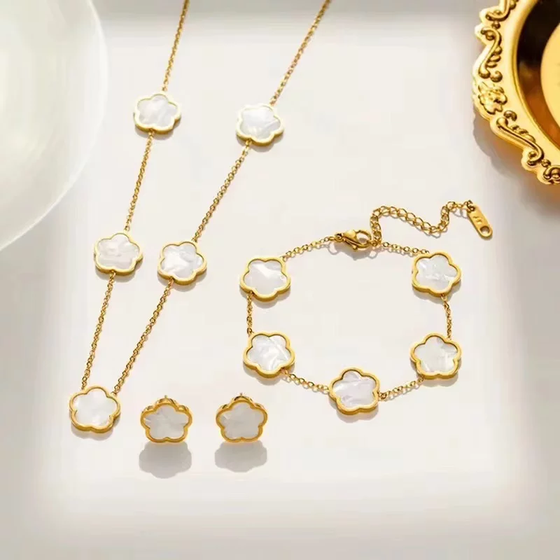 Ensemble de bijoux