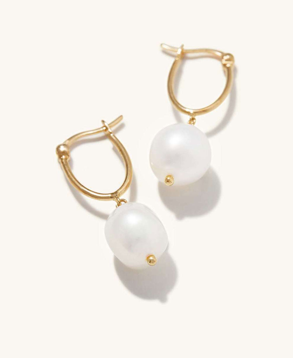 Boucles d’oreilles pendantes perle élégance